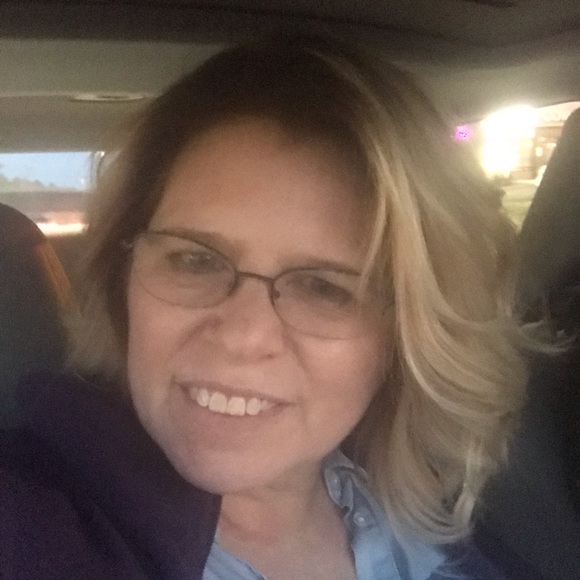 Meet your Posher, Kristin - Picture 1 of 1